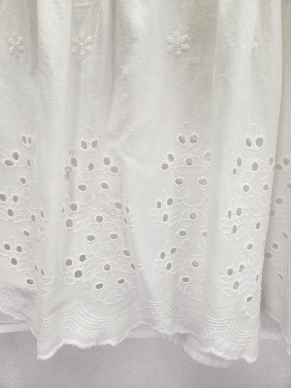 Women's White Eyelet Tunic Top - Lightweight Beach Shirt Size L 100% Cotton - Picture 3 of 13